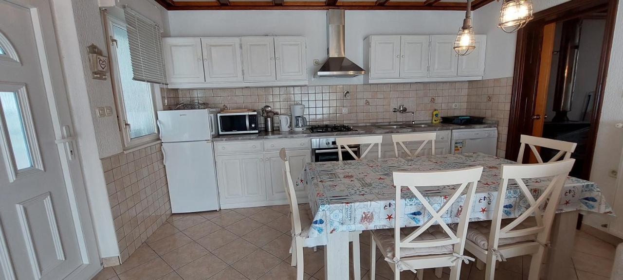 Apartman Sanja Kampor エクステリア 写真