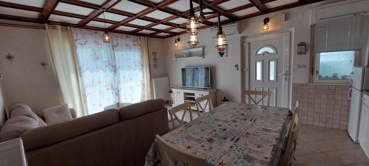Apartman Sanja Kampor エクステリア 写真