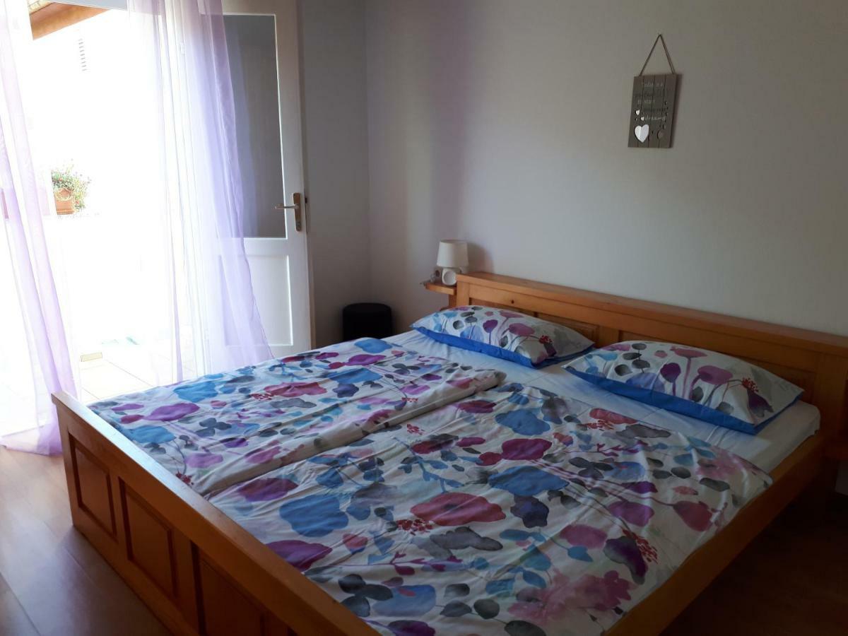 Apartman Sanja Kampor エクステリア 写真